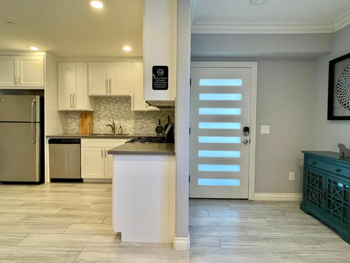 Stylish Hollywood Townhouse - Ideal Location Лос Анджелис Екстериор снимка