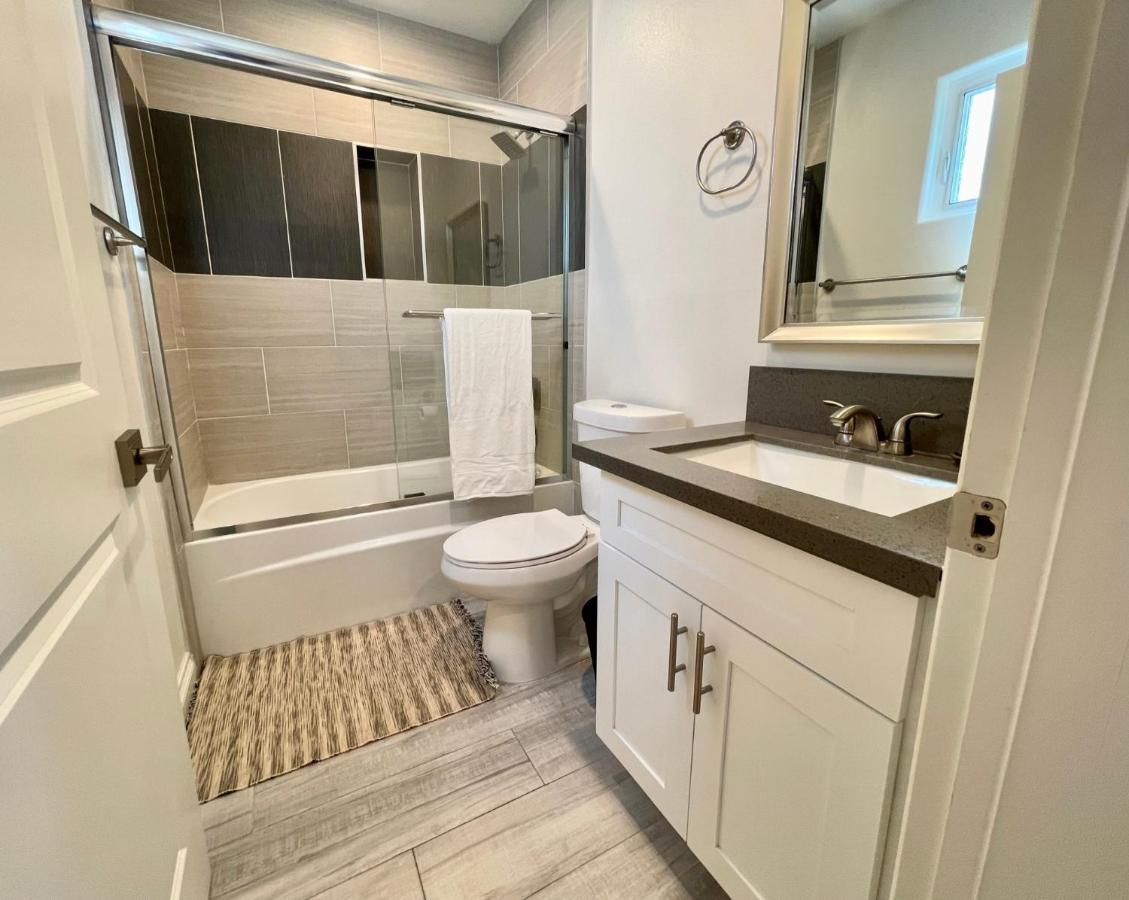 Stylish Hollywood Townhouse - Ideal Location Лос Анджелис Екстериор снимка