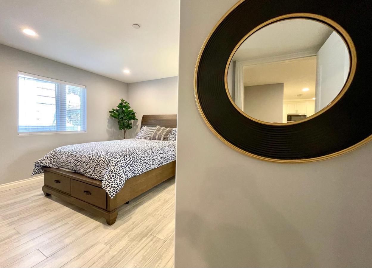 Stylish Hollywood Townhouse - Ideal Location Лос Анджелис Екстериор снимка