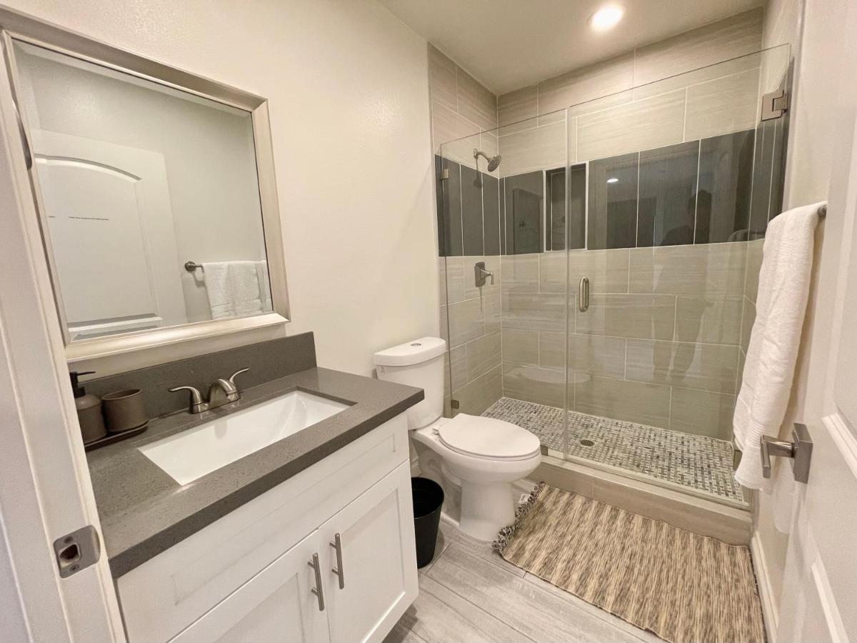 Stylish Hollywood Townhouse - Ideal Location Лос Анджелис Екстериор снимка
